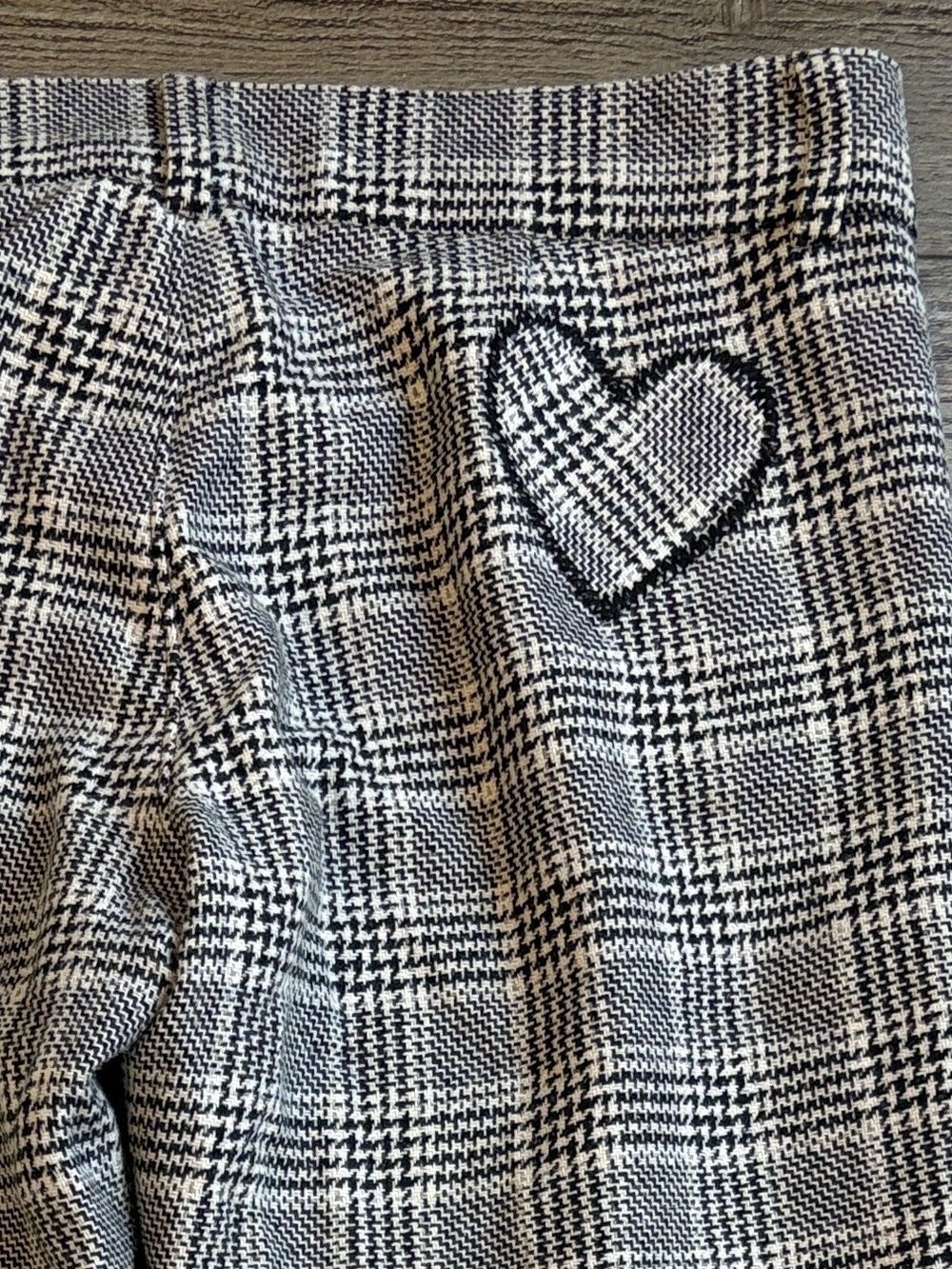 Y2K Juicy Couture Black & White Houndstooth Wool Flare Pants w Heart Back Pocket - Picture 3 of 5